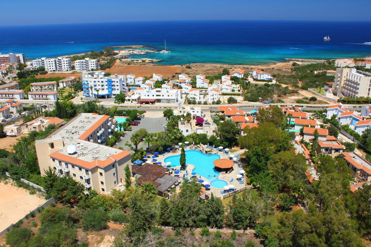 NARCISSOS HOTEL 4*