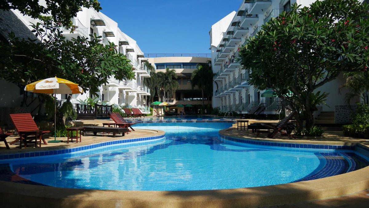NAKLUA BEACH RESORT 3*